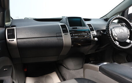 Toyota Prius, 2008 год, 699 000 рублей, 9 фотография