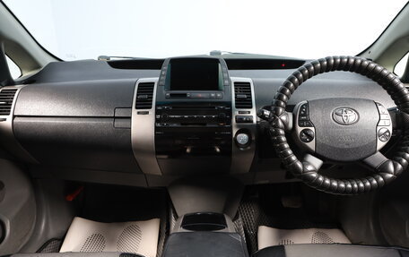 Toyota Prius, 2008 год, 699 000 рублей, 11 фотография