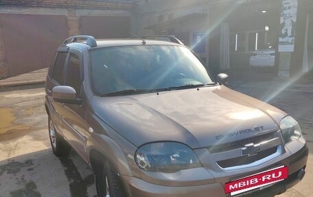 Chevrolet Niva I рестайлинг, 2018 год, 880 004 рублей, 2 фотография