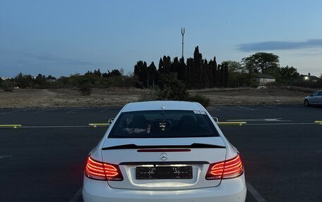 Mercedes-Benz E-Класс, 2014 год, 1 800 000 рублей, 4 фотография