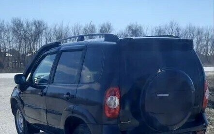 Chevrolet Niva I рестайлинг, 2012 год, 490 000 рублей, 4 фотография