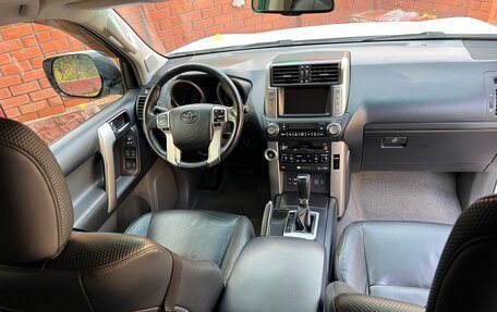 Toyota Land Cruiser Prado 150 рестайлинг 2, 2010 год, 3 150 000 рублей, 8 фотография