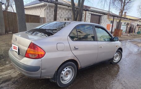 Toyota Prius IV XW50, 1999 год, 130 000 рублей, 3 фотография