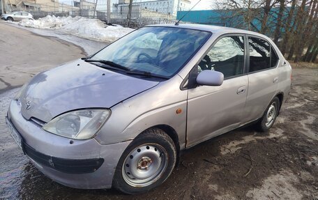 Toyota Prius IV XW50, 1999 год, 130 000 рублей, 7 фотография