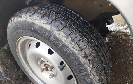 Toyota Prius IV XW50, 1999 год, 130 000 рублей, 13 фотография