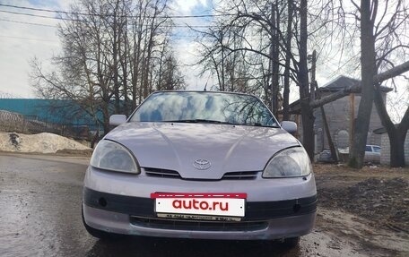 Toyota Prius IV XW50, 1999 год, 130 000 рублей, 8 фотография