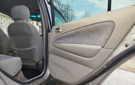 Toyota Prius IV XW50, 1999 год, 130 000 рублей, 21 фотография