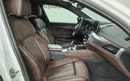 BMW 5 серия, 2022 год, 5 999 000 рублей, 14 фотография