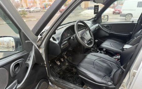 Chevrolet Niva I рестайлинг, 2004 год, 287 000 рублей, 8 фотография