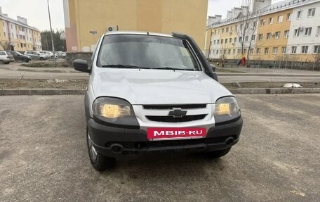 Chevrolet Niva I рестайлинг, 2004 год, 287 000 рублей, 4 фотография