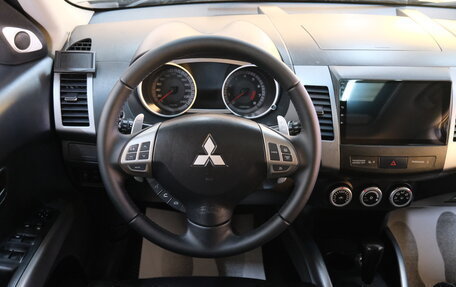 Mitsubishi Outlander III рестайлинг 3, 2008 год, 1 199 000 рублей, 13 фотография