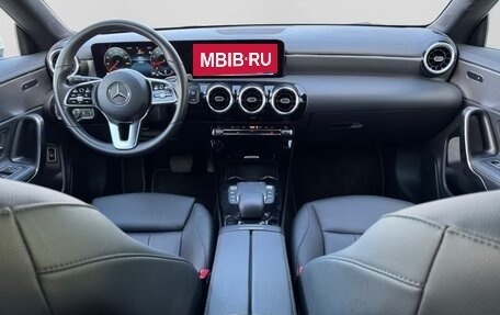 Mercedes-Benz CLA, 2023 год, 3 120 000 рублей, 7 фотография