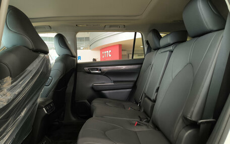 Toyota Highlander, 2026 год, 5 950 000 рублей, 15 фотография