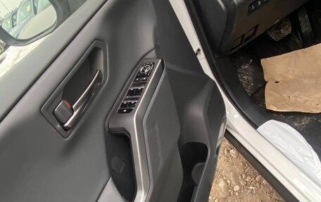 Toyota RAV4, 2025 год, 4 990 000 рублей, 14 фотография