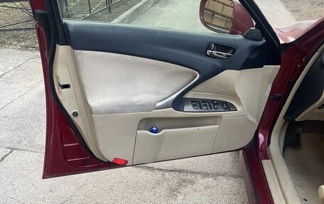 Lexus IS II рестайлинг 2, 2006 год, 900 000 рублей, 8 фотография