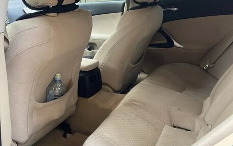 Lexus IS II рестайлинг 2, 2006 год, 900 000 рублей, 13 фотография