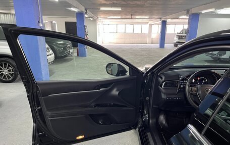 Toyota Camry, 2022 год, 3 590 000 рублей, 10 фотография