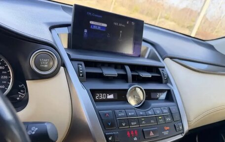 Lexus NX I, 2016 год, 2 750 000 рублей, 10 фотография