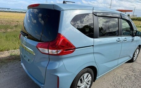 Honda Freed II, 2022 год, 1 395 000 рублей, 4 фотография