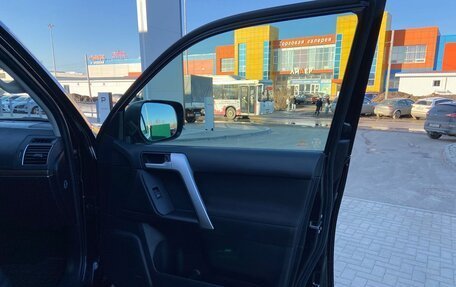 Toyota Land Cruiser Prado 150 рестайлинг 2, 2018 год, 4 490 000 рублей, 8 фотография