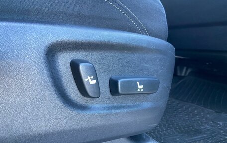 Toyota Land Cruiser Prado 150 рестайлинг 2, 2018 год, 4 490 000 рублей, 10 фотография