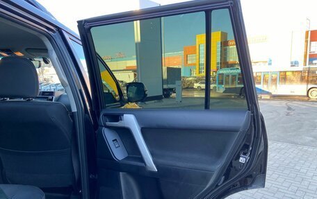 Toyota Land Cruiser Prado 150 рестайлинг 2, 2018 год, 4 490 000 рублей, 11 фотография