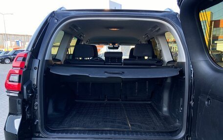 Toyota Land Cruiser Prado 150 рестайлинг 2, 2018 год, 4 490 000 рублей, 7 фотография