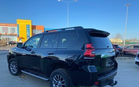 Toyota Land Cruiser Prado 150 рестайлинг 2, 2018 год, 4 490 000 рублей, 5 фотография