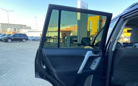 Toyota Land Cruiser Prado 150 рестайлинг 2, 2018 год, 4 490 000 рублей, 13 фотография