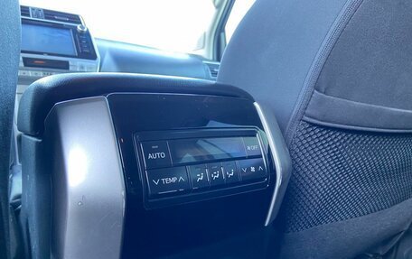 Toyota Land Cruiser Prado 150 рестайлинг 2, 2018 год, 4 490 000 рублей, 15 фотография