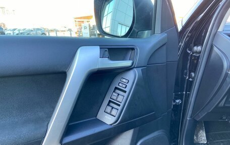 Toyota Land Cruiser Prado 150 рестайлинг 2, 2018 год, 4 490 000 рублей, 17 фотография