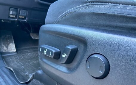 Toyota Land Cruiser Prado 150 рестайлинг 2, 2018 год, 4 490 000 рублей, 19 фотография