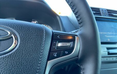 Toyota Land Cruiser Prado 150 рестайлинг 2, 2018 год, 4 490 000 рублей, 25 фотография