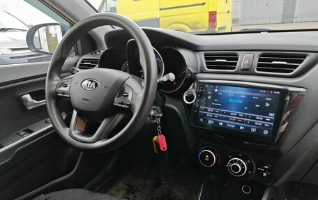 KIA Rio III рестайлинг, 2013 год, 728 000 рублей, 10 фотография