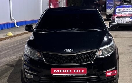 KIA Rio III рестайлинг, 2016 год, 950 000 рублей, 2 фотография