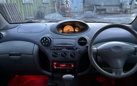 Toyota Platz, 2000 год, 500 000 рублей, 10 фотография