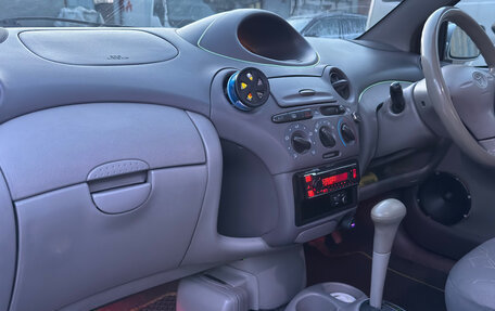 Toyota Platz, 2000 год, 500 000 рублей, 8 фотография