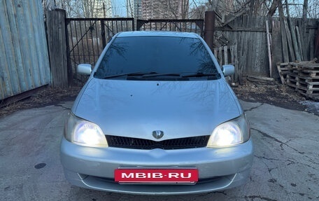 Toyota Platz, 2000 год, 500 000 рублей, 12 фотография