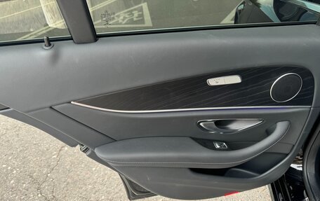 Mercedes-Benz E-Класс, 2019 год, 3 890 000 рублей, 13 фотография