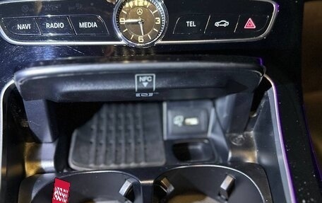 Mercedes-Benz E-Класс, 2019 год, 3 890 000 рублей, 24 фотография