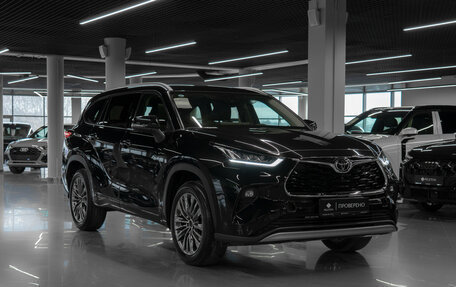 Toyota Highlander, 2026 год, 5 800 000 рублей, 2 фотография