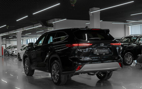 Toyota Highlander, 2026 год, 5 800 000 рублей, 4 фотография