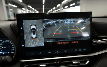 Toyota Highlander, 2026 год, 5 800 000 рублей, 23 фотография