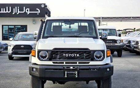 Toyota Land Cruiser 70, 2025 год, 6 990 000 рублей, 2 фотография