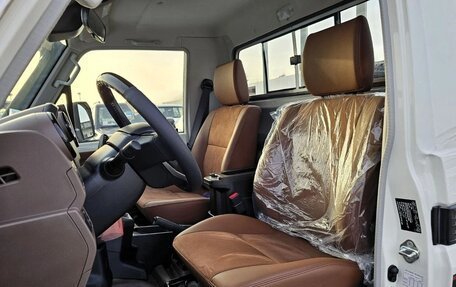 Toyota Land Cruiser 70, 2025 год, 6 990 000 рублей, 11 фотография