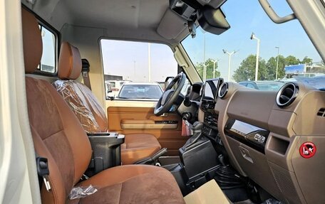 Toyota Land Cruiser 70, 2025 год, 6 990 000 рублей, 25 фотография