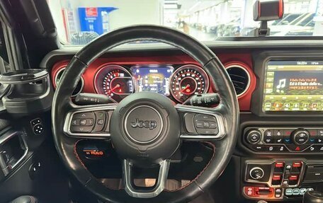 Jeep Wrangler, 2021 год, 6 100 123 рублей, 13 фотография