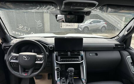 Toyota Land Cruiser, 2025 год, 15 648 000 рублей, 7 фотография