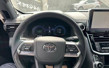 Toyota Land Cruiser, 2025 год, 15 648 000 рублей, 9 фотография