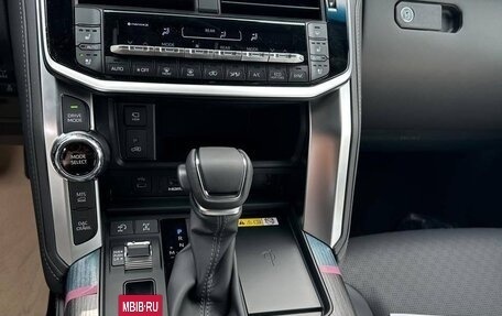 Toyota Land Cruiser, 2025 год, 15 648 000 рублей, 20 фотография